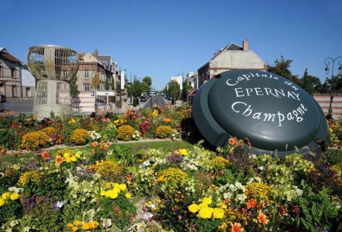 Appartement Aventure à Épernay Exterior foto